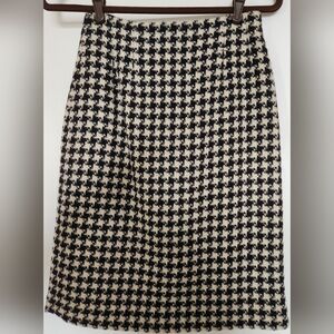 Chadwicks Black and Cream Houndstooth Pencil Skirt